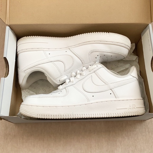 Nike Air Force 1 White Sneakers size 6 - Picture 10 of 10